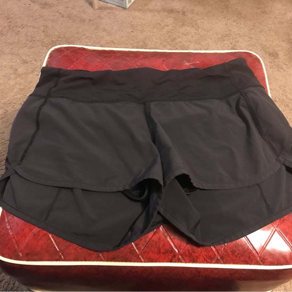 Lululemon Hotty Hot High-Rise Lined Short 2.5